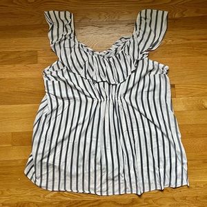 NWT! Old Navy Maternity Off the Shoulder Top Size XL